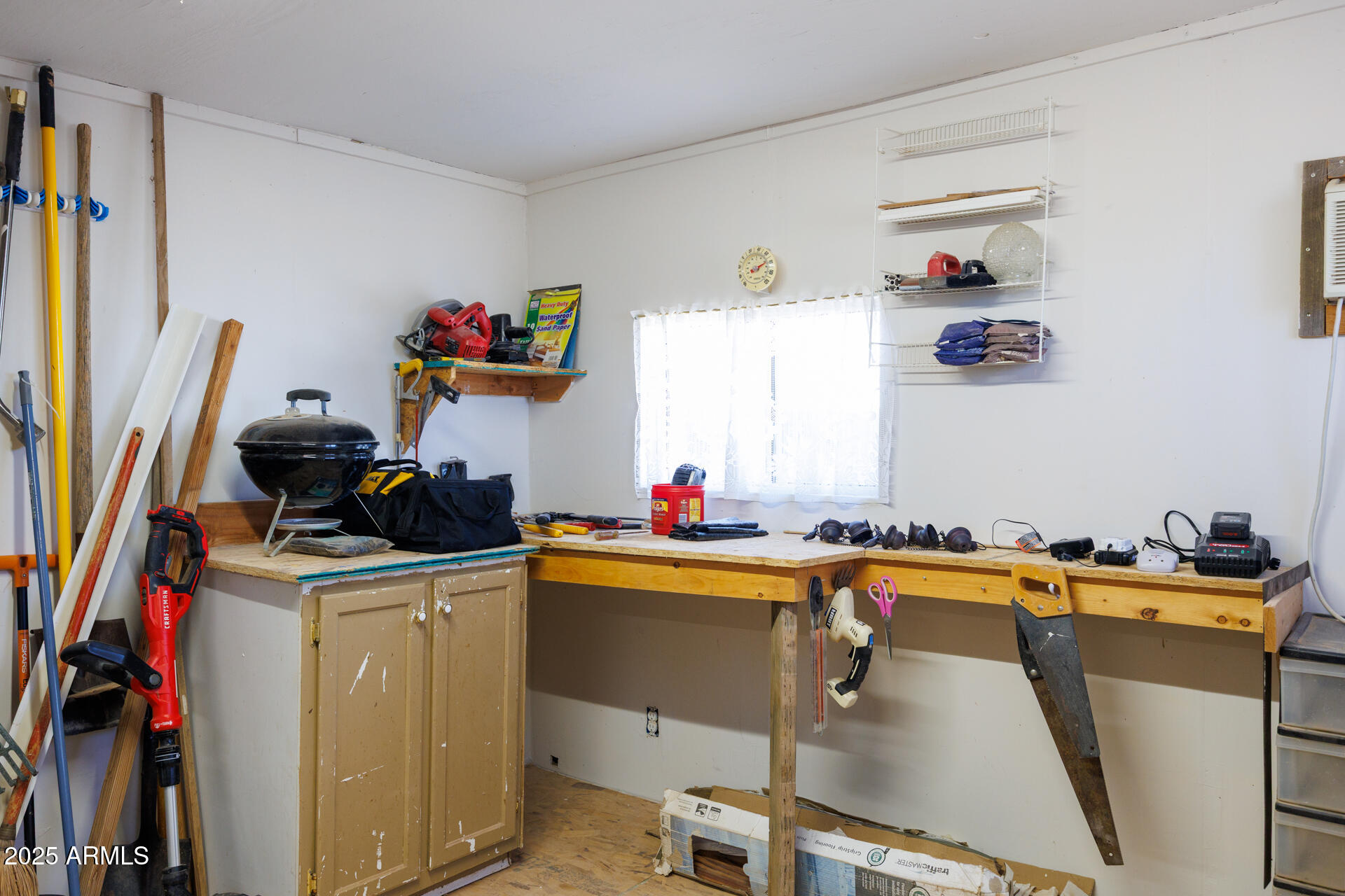 11549 Stagecoach Road Arizona City, AZ 85123 - Photo 28 of 32 Workshop Interior 3