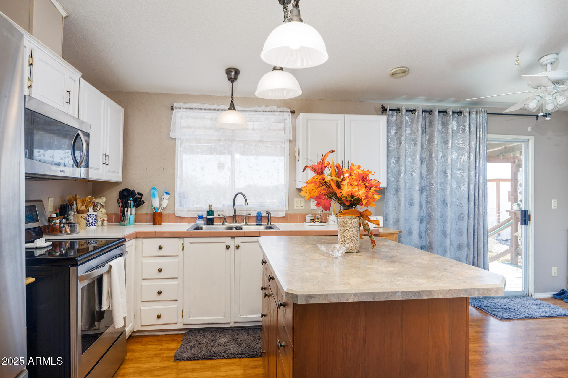 11549 Stagecoach Road Arizona City, AZ 85123 - Photo 10 of 32 Kitchen 2
