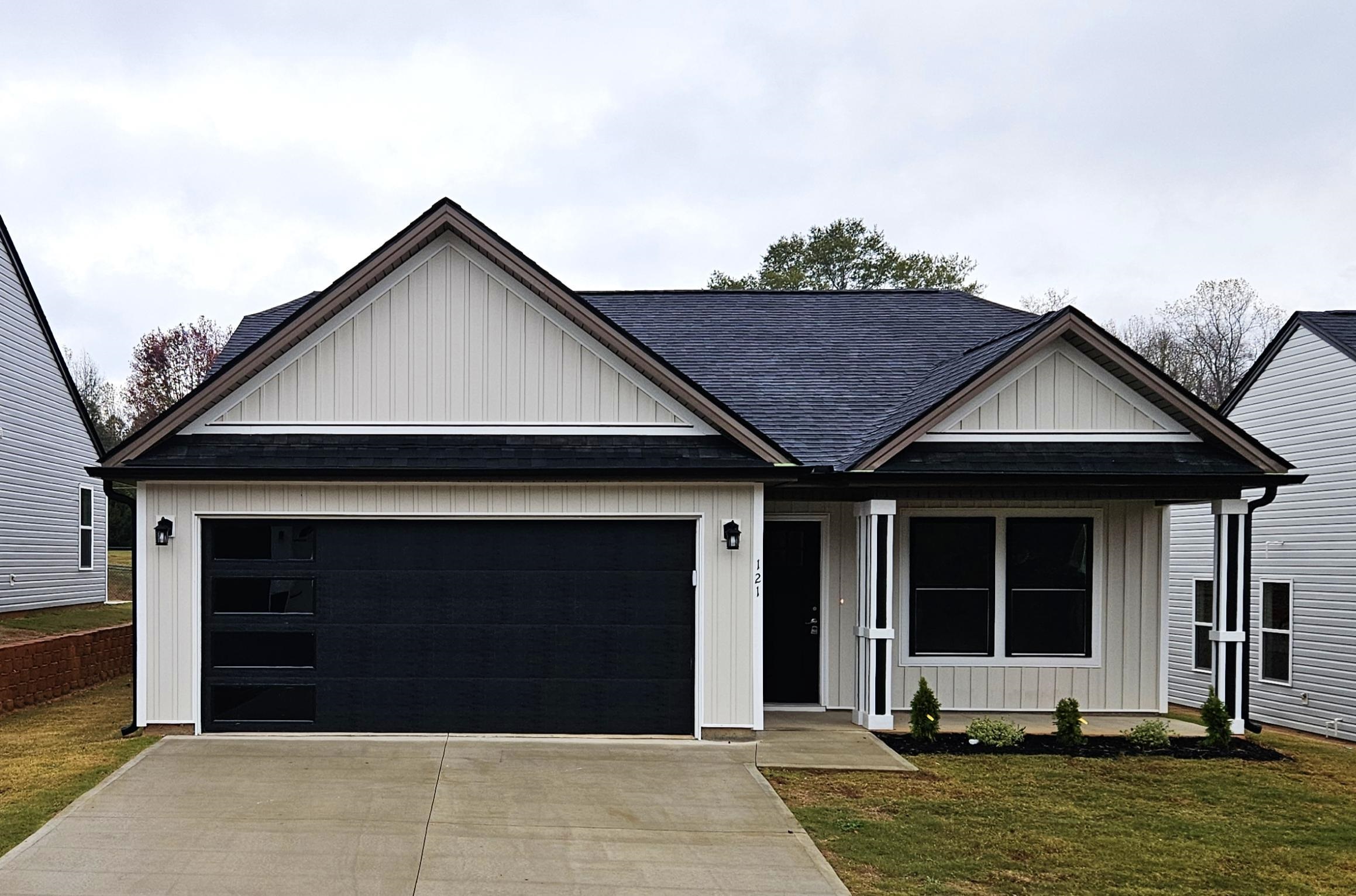 121 Sunrise Road Spartanburg, SC 29302 - Photo 1 of 27 Gallery Image 1