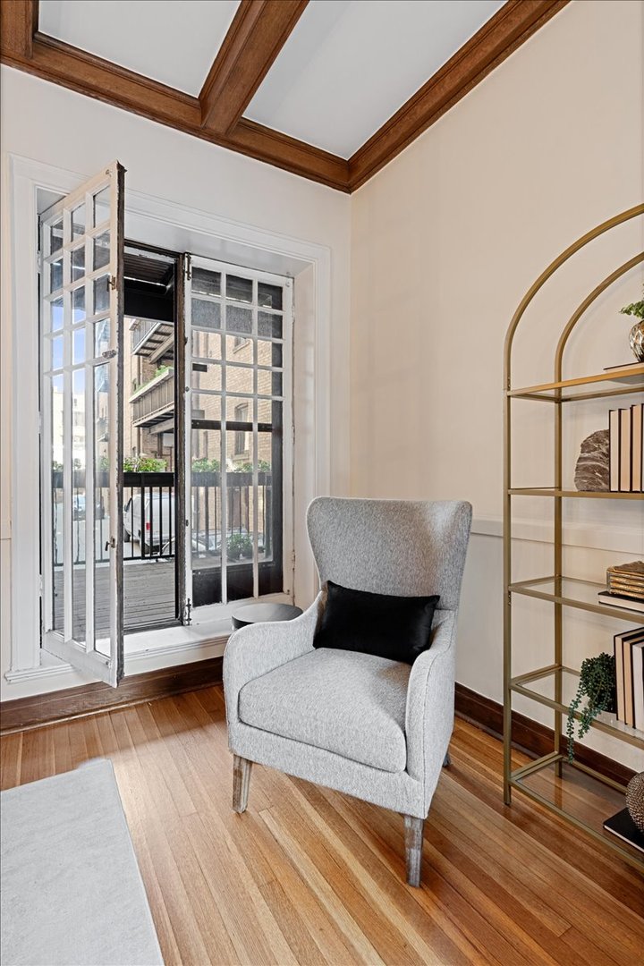 684 West Irving Park Road, Unit E5 Chicago, IL 60613 - Photo 21 of 38 Gallery Image 21