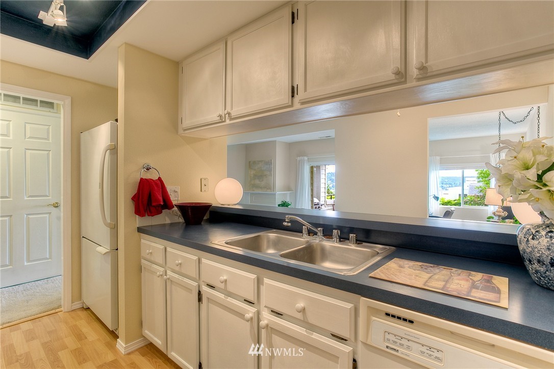 7367 Old Redmond Road, Unit 102 Redmond, WA 98052 - Photo 12 of 21
