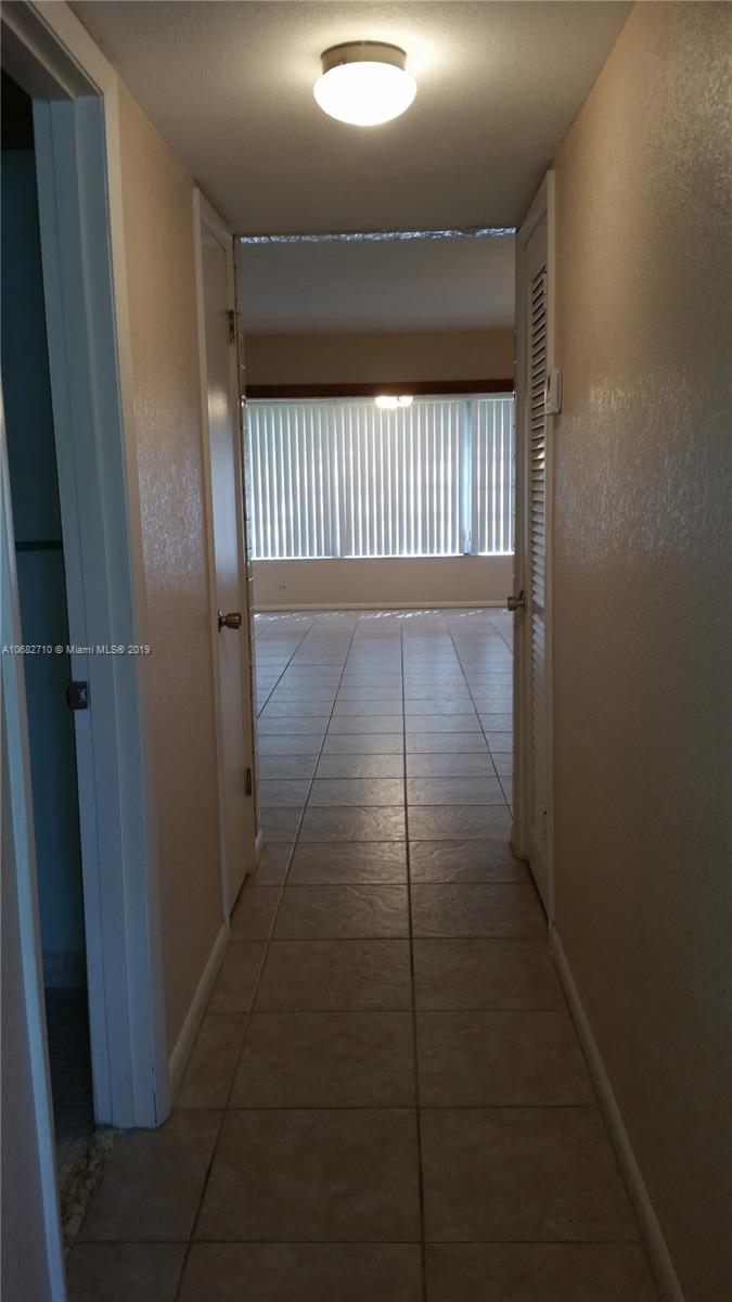 West Perrine Miami, FL 33157 - Photo 16 of 25 a view of entryway