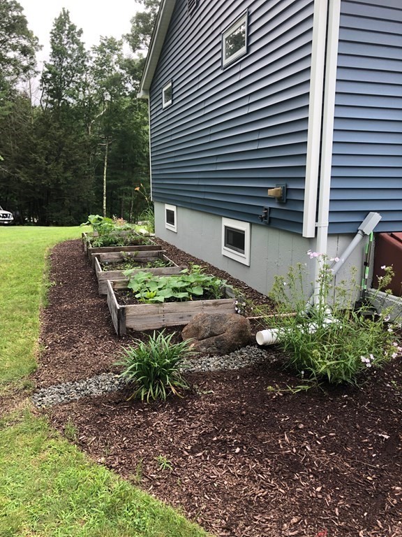 188 Wales Road Monson, MA 01057 - Photo 4 of 36 Gallery Image 4