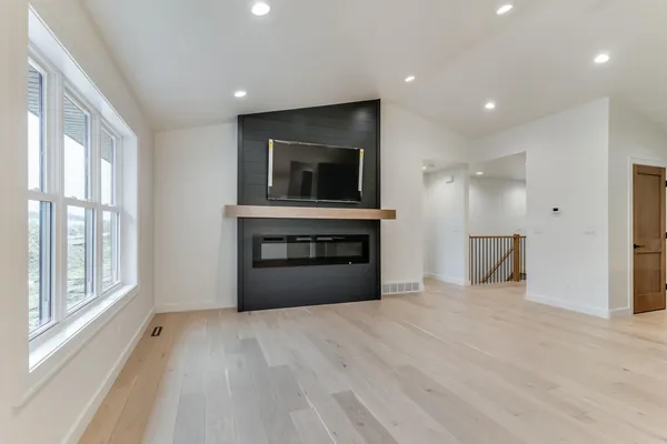 $629,900 | 1407 Herb Lane, Holmen, WI 54636