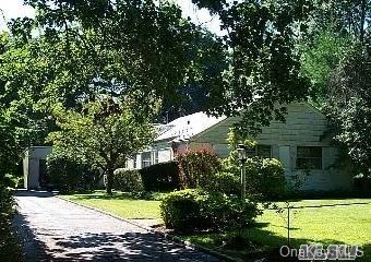 531 East Shore Road Great Neck, NY 11024 - Photo 1 of 1 Gallery Image 1