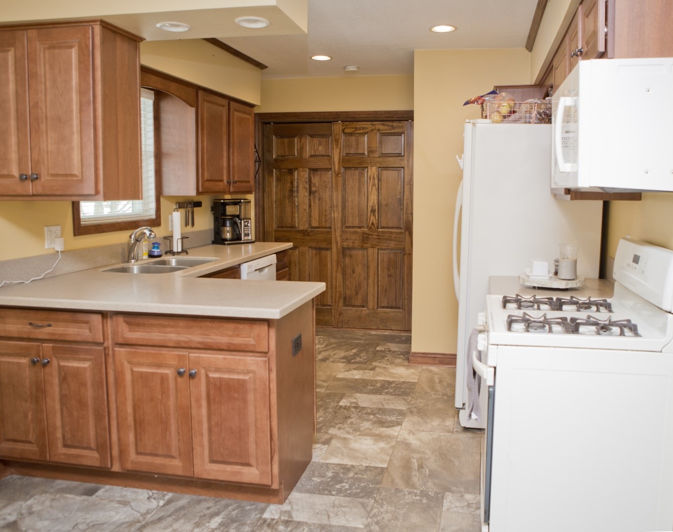 11024 Trentman Road Fort Wayne, IN 46816 - Photo 3 of 36 Gallery Image 3