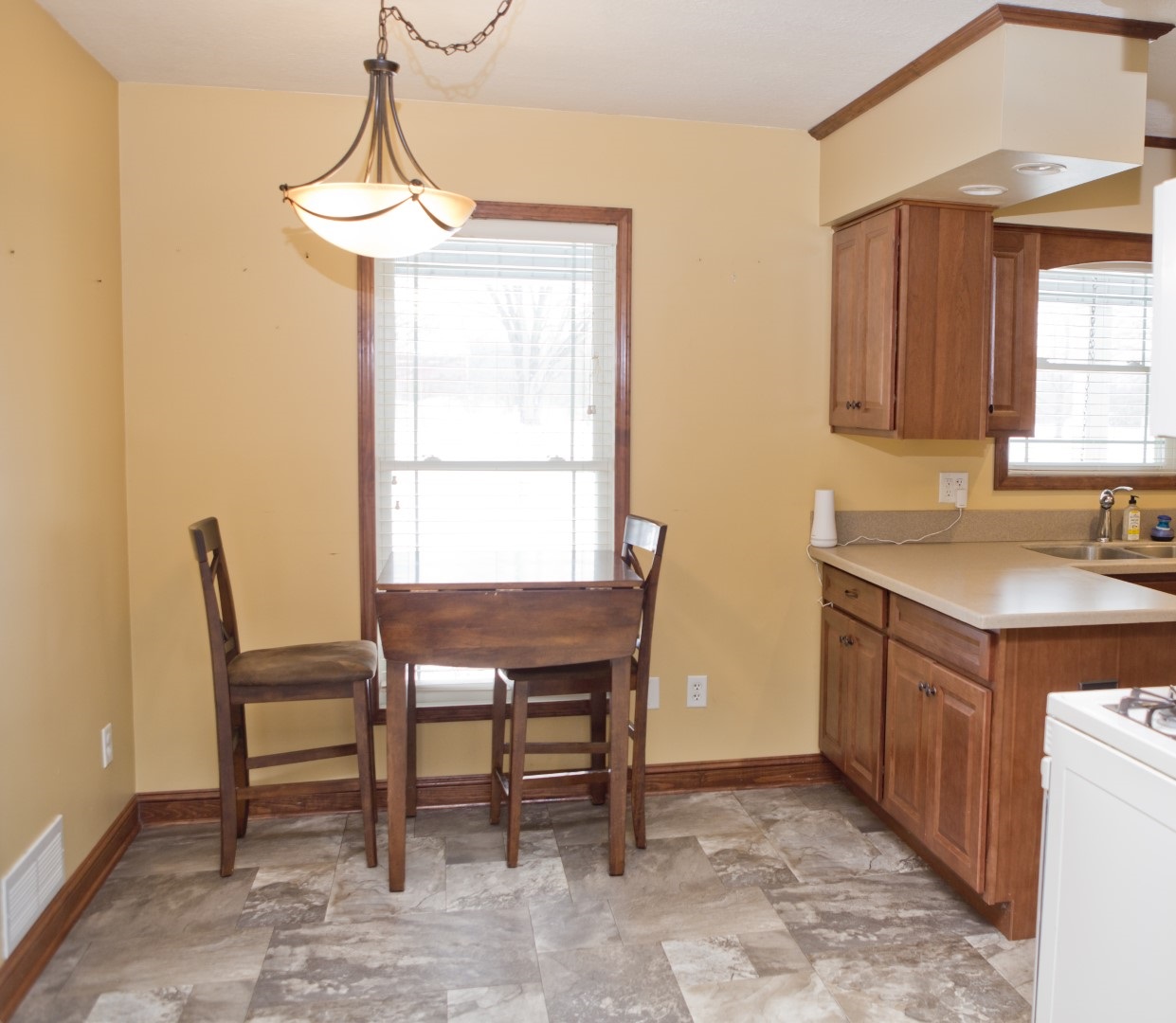 11024 Trentman Road Fort Wayne, IN 46816 - Photo 5 of 36 Gallery Image 5