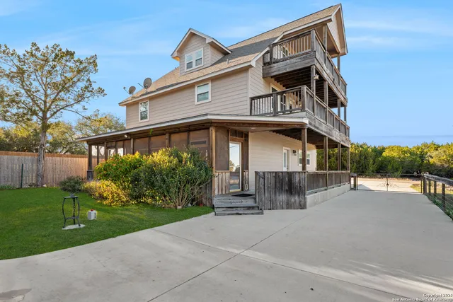 $565,000 | 556 Apollo Drive, Canyon Lake, TX 78133