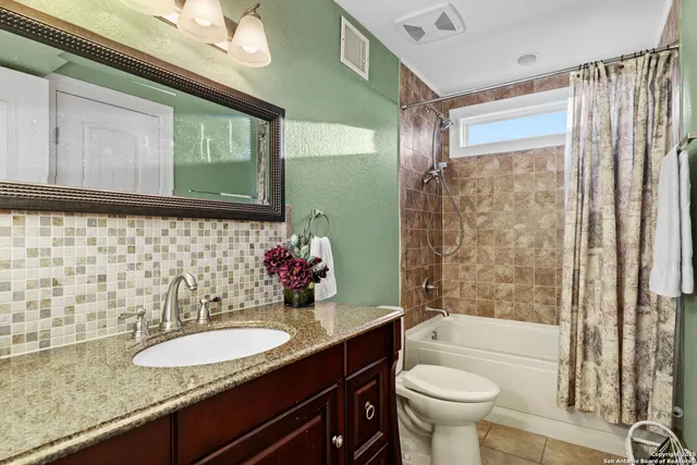 $565,000 | 556 Apollo Drive, Canyon Lake, TX 78133