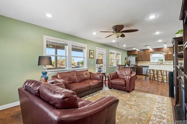 $565,000 | 556 Apollo Drive, Canyon Lake, TX 78133