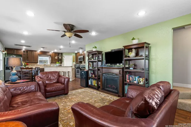 $565,000 | 556 Apollo Drive, Canyon Lake, TX 78133