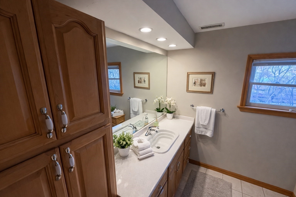 50 School Street, Unit 2ND FL R Hudson, MA 01749 - Photo 8 of 17