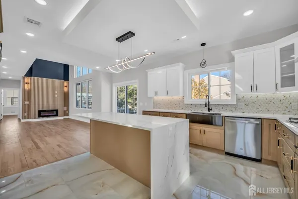 $1,699,900 | 24 Norton Street, Edison, NJ 08820