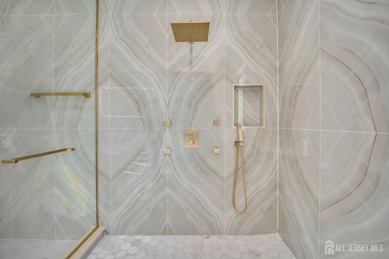 24 Norton Street Edison, NJ 08820 - Photo 32 of 46