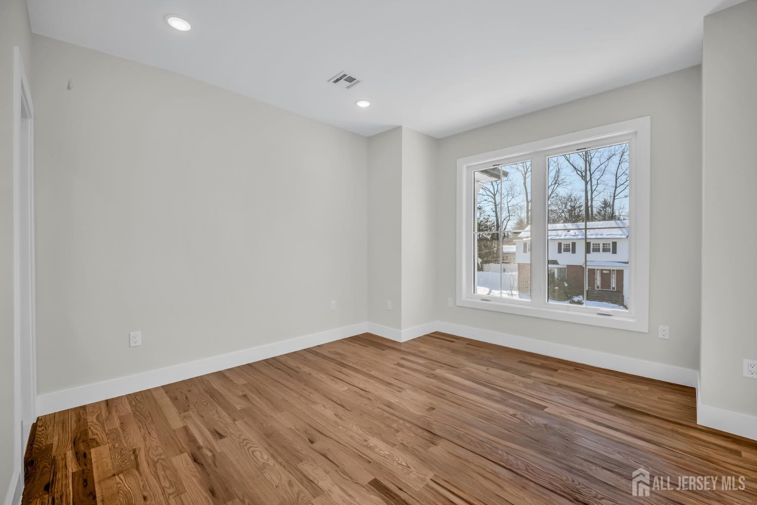 24 Norton Street Edison, NJ 08820 - Photo 37 of 46