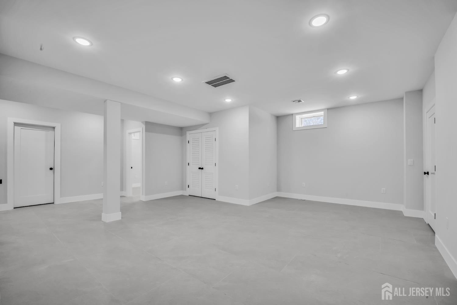 24 Norton Street Edison, NJ 08820 - Photo 40 of 46