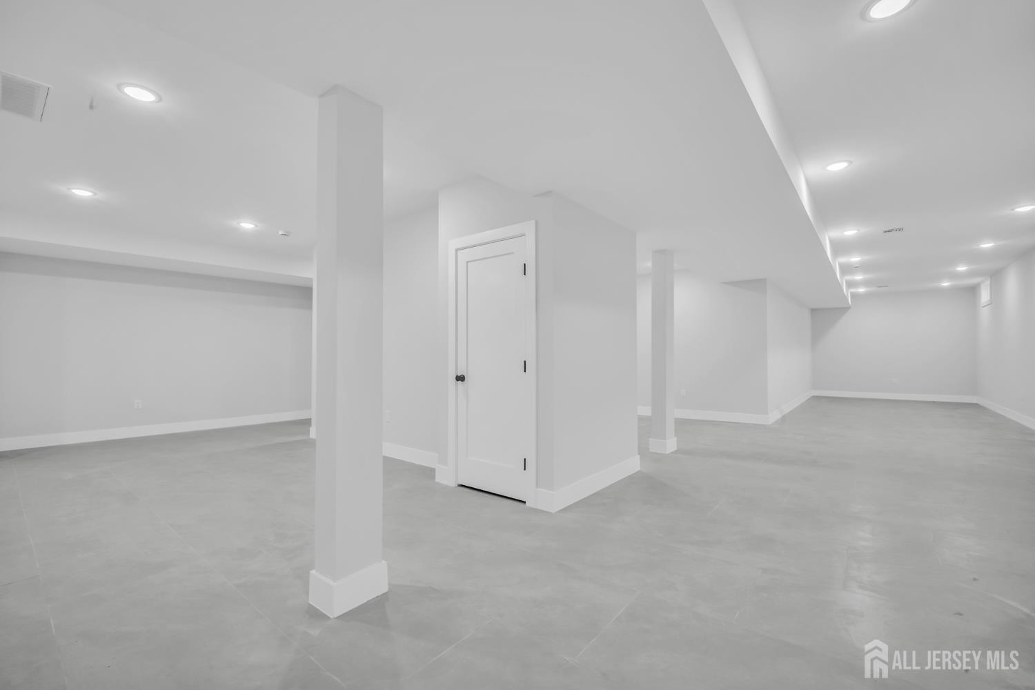 24 Norton Street Edison, NJ 08820 - Photo 43 of 46