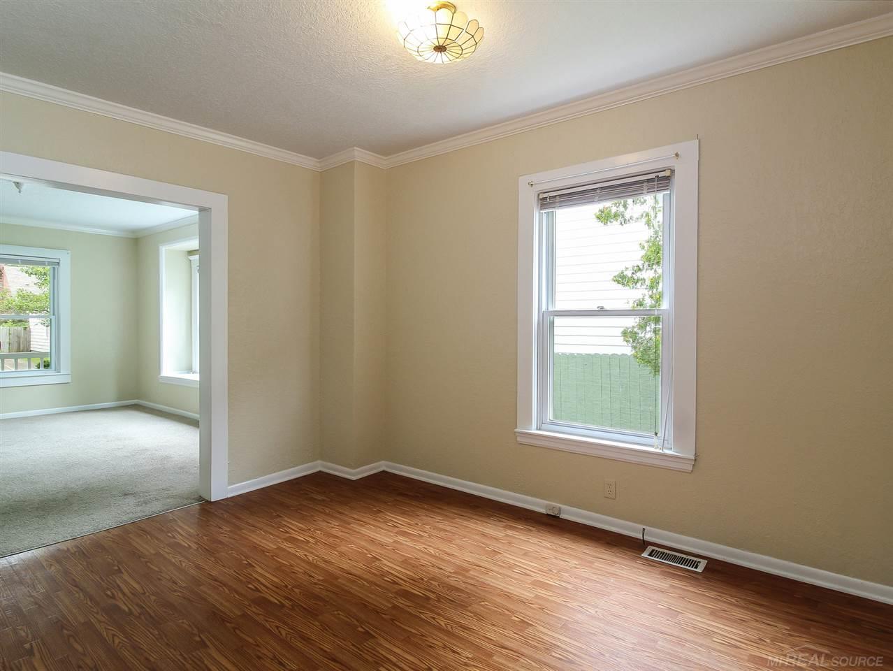 135 Muir Road Grosse Pointe, MI 48236 - Photo 10 of 23 31326462-9.JPG