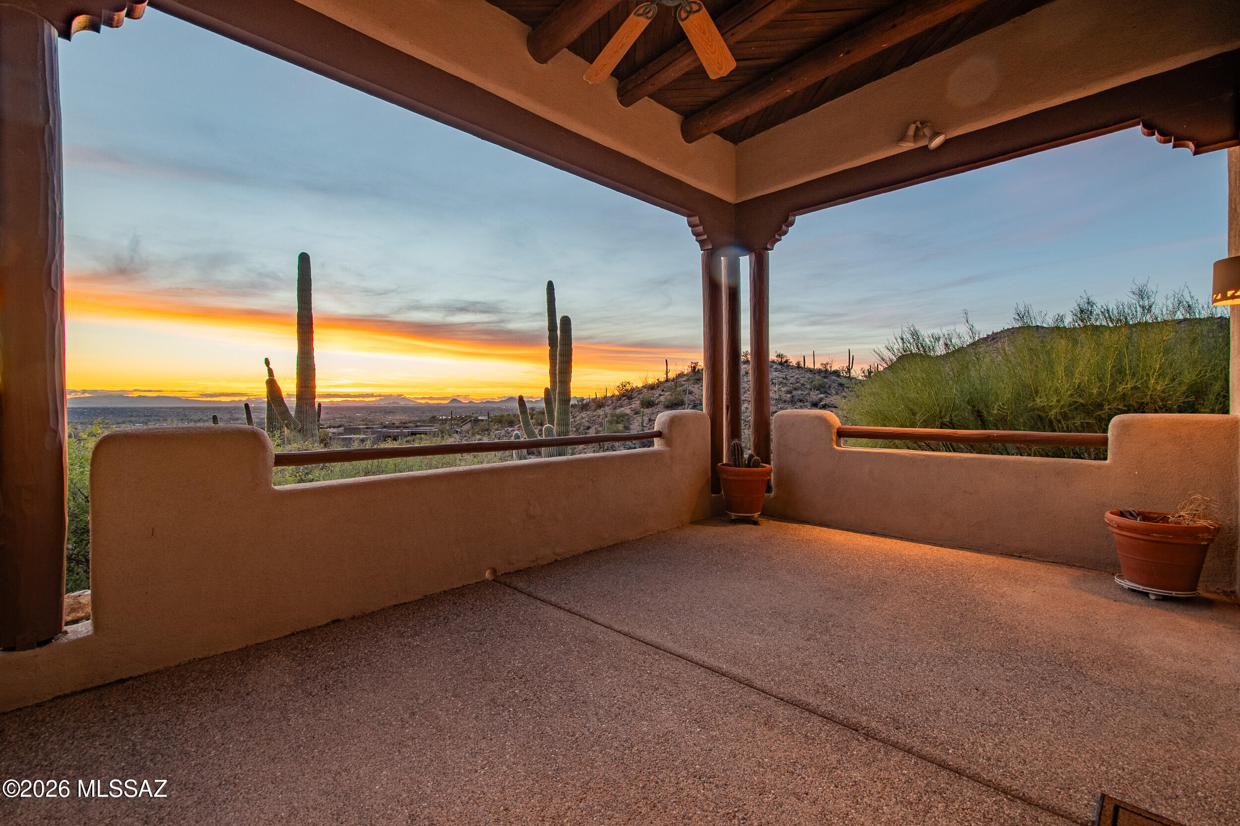 13630 East Sahuaro Sunset Road Tucson, AZ 85749 - Photo 33 of 47 a view of a building from a balcony