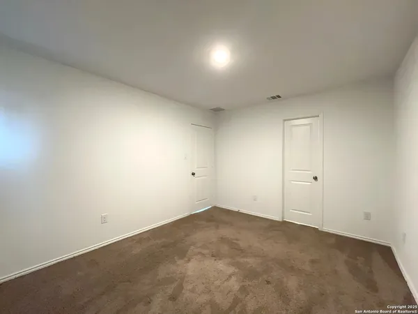 $1,150 | 6954 Biotite Ridge, Elmendorf, TX 78112