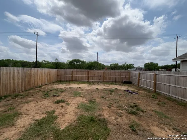 $1,150 | 6954 Biotite Ridge, Elmendorf, TX 78112