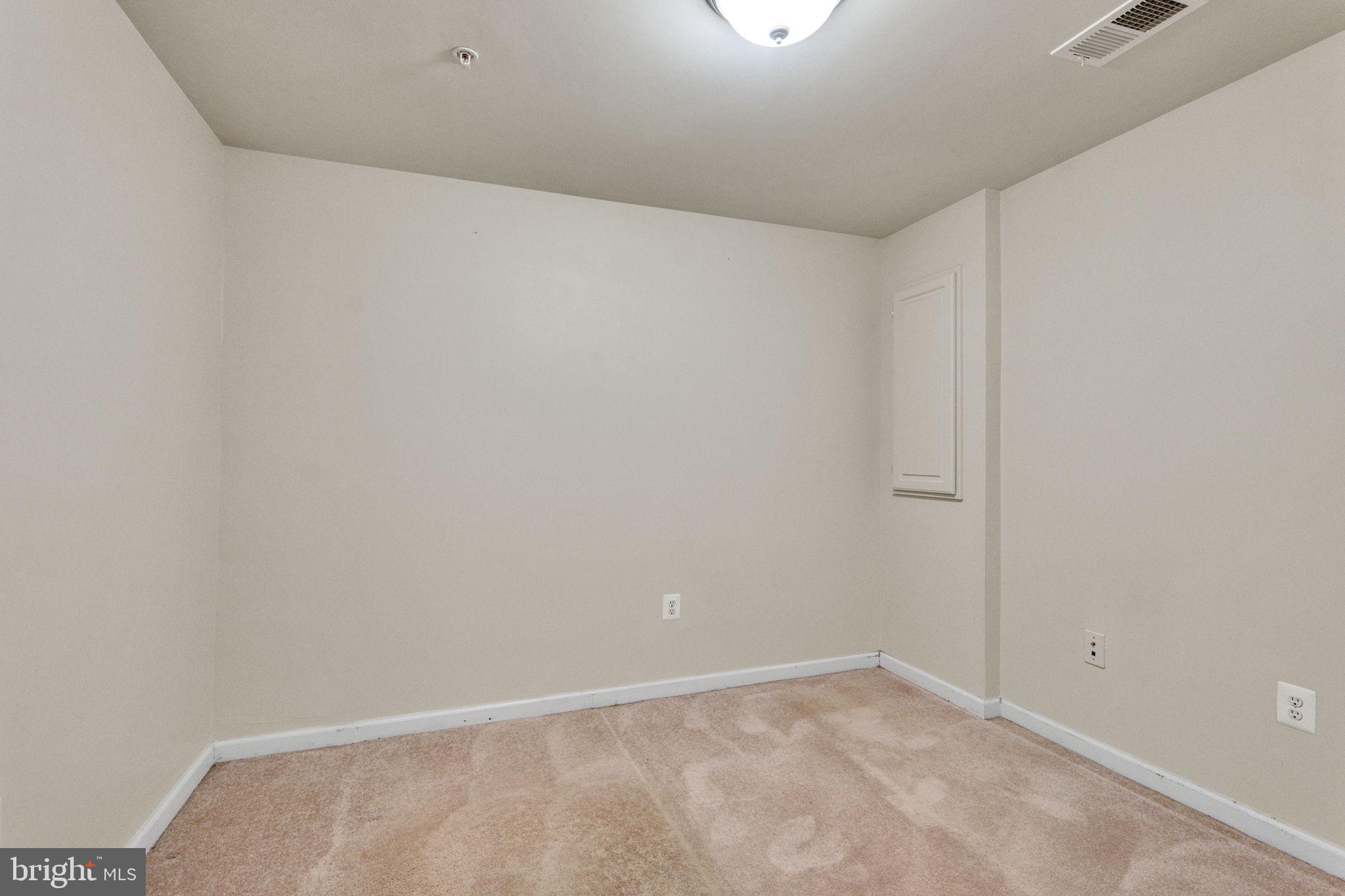 25501 Joy Lane Damascus, MD 20872 - Photo 4 of 35 a view of an empty room