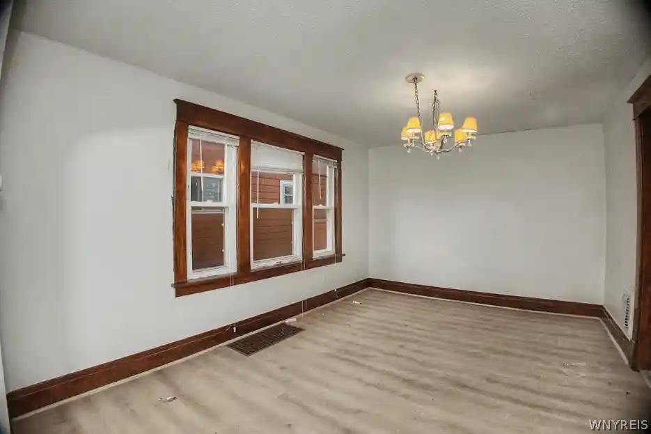 103 Preston Road, Unit LOWR Cheektowaga, NY 14215 - Photo 5 of 28