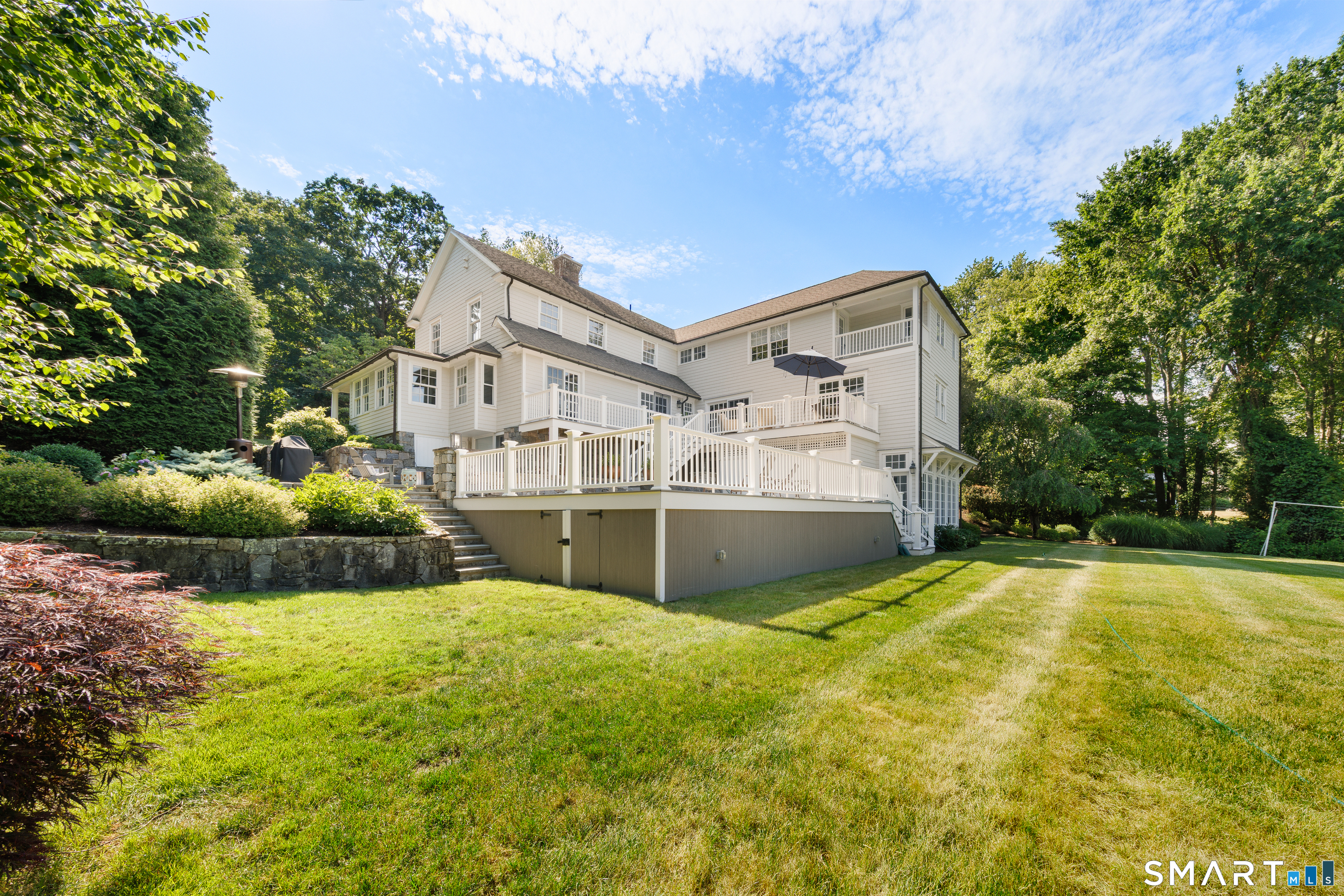2444 Bronson Road Fairfield, CT 06824 - Photo 26 of 35