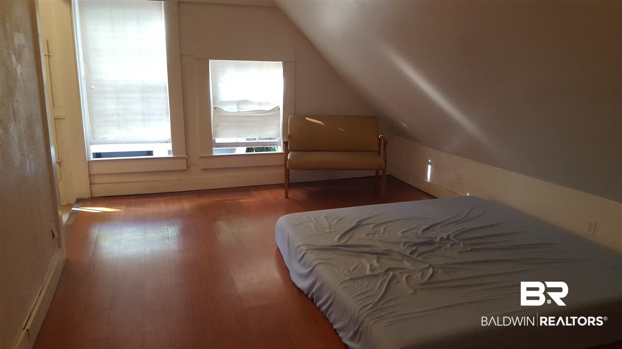 302 Congress Street Mobile, AL 36603 - Photo 4 of 18 Master Bedroom
