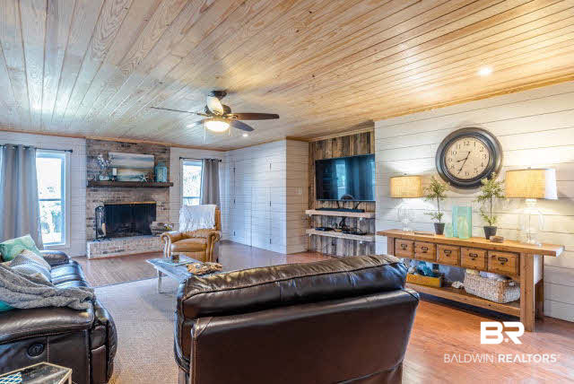 608 Southern Way Spanish Fort, AL 36527 - Photo 11 of 39 Gorgeous Shiplap