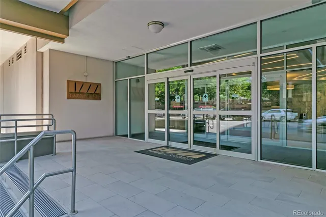 $3,945 | 1777 Larimer Street, Unit 1402, Denver, CO 80202