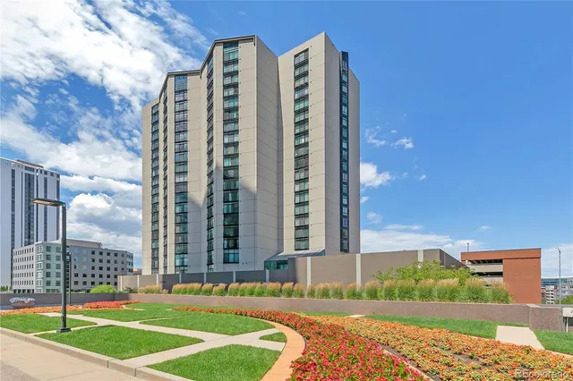 $3,945 | 1777 Larimer Street, Unit 1402, Denver, CO 80202