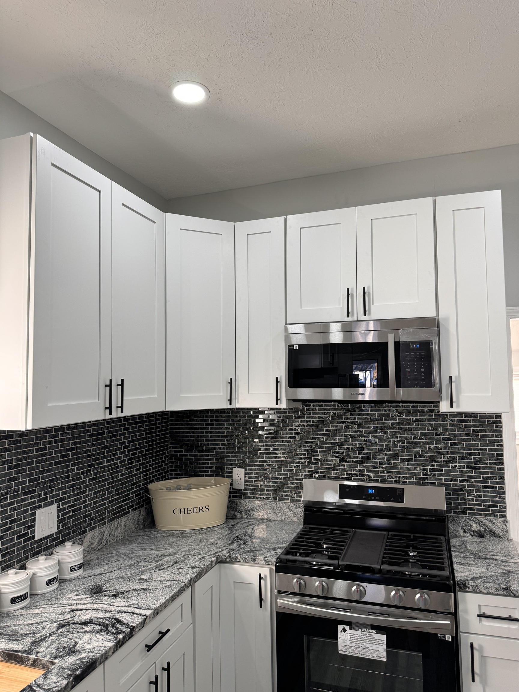 1630 Union Street Columbus, IN 47201 - Photo 12 of 32