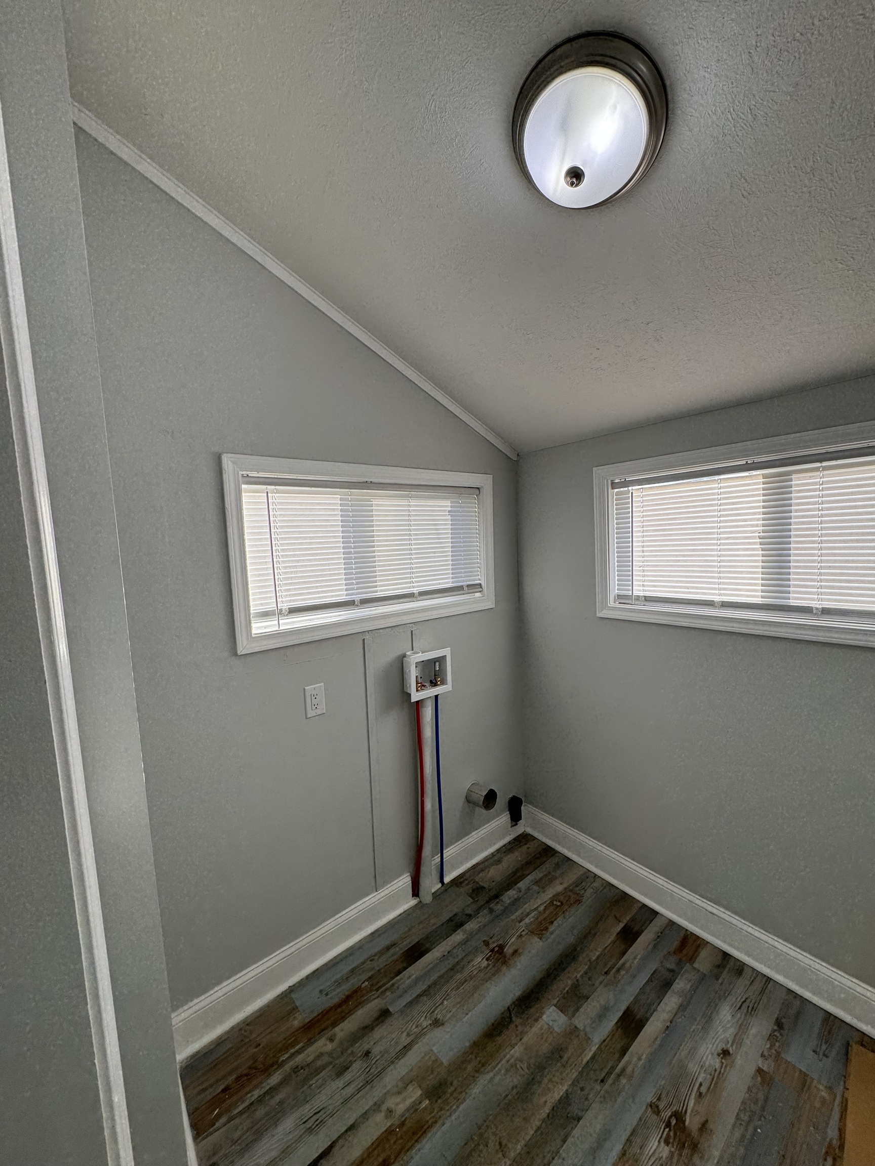 1630 Union Street Columbus, IN 47201 - Photo 14 of 32