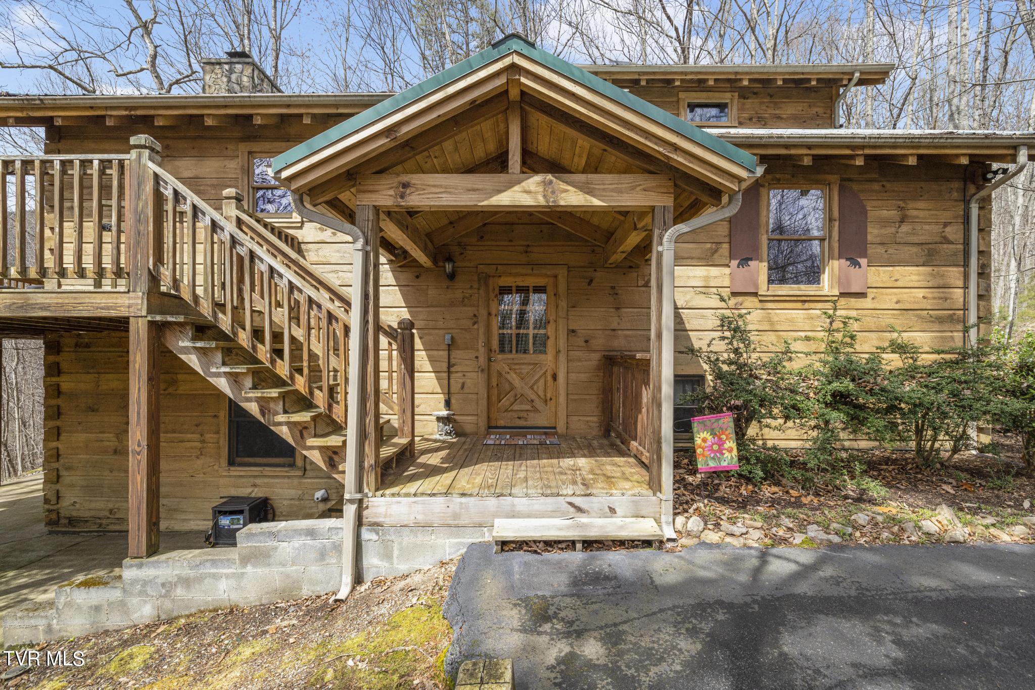 199 Bear Ridge Drive Butler, TN 37640 - Photo 3 of 46 IMG_1245