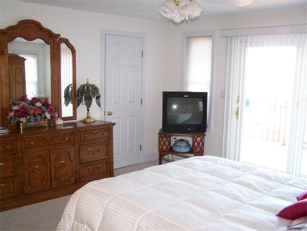 187 Swifts Beach Road Wareham, MA 02571 - Photo 10 of 20