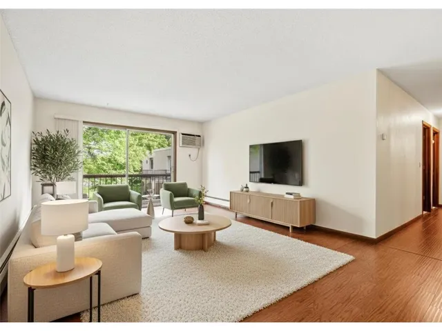 $142,000 | 2801 Flag Avenue North, Unit 314, New Hope, MN 55427