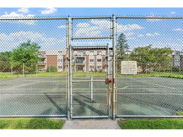$142,000 | 2801 Flag Avenue North, Unit 314, New Hope, MN 55427