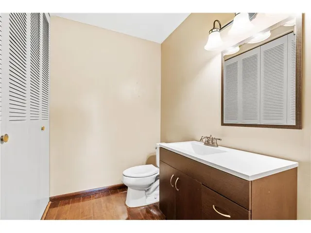 $142,000 | 2801 Flag Avenue North, Unit 314, New Hope, MN 55427