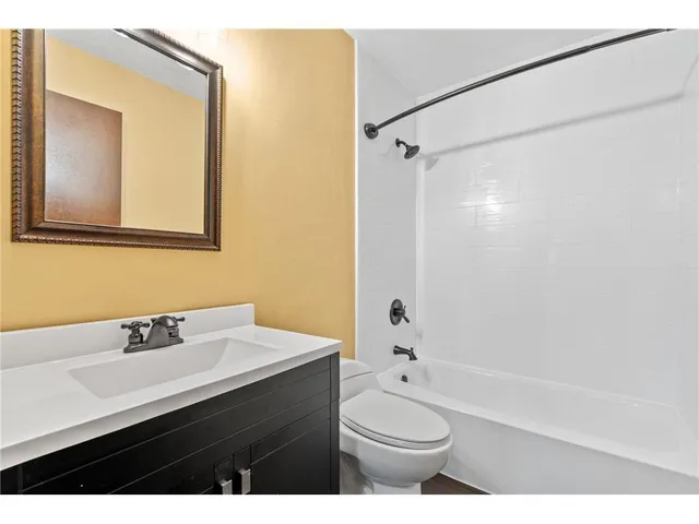 $142,000 | 2801 Flag Avenue North, Unit 314, New Hope, MN 55427