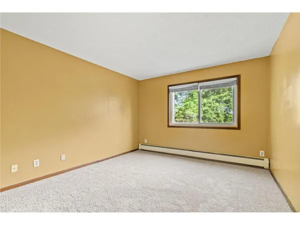 $142,000 | 2801 Flag Avenue North, Unit 314, New Hope, MN 55427