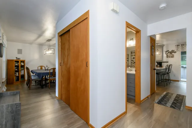 $525,000 | S75W32101 Paul Lane, Mukwonago, WI 53149