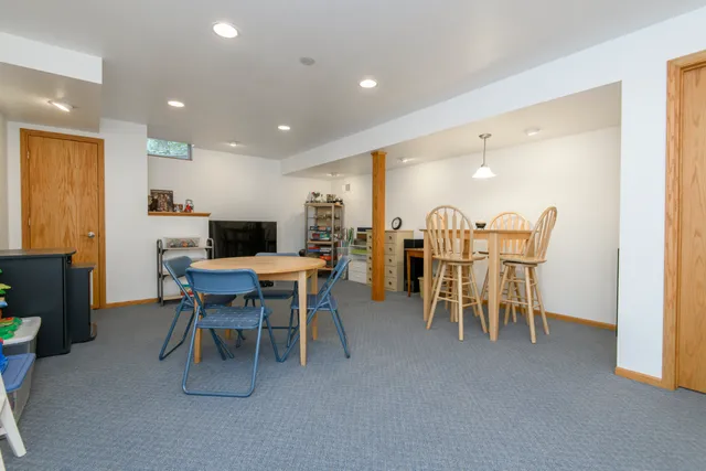 $525,000 | S75W32101 Paul Lane, Mukwonago, WI 53149