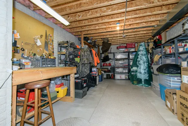 $525,000 | S75W32101 Paul Lane, Mukwonago, WI 53149