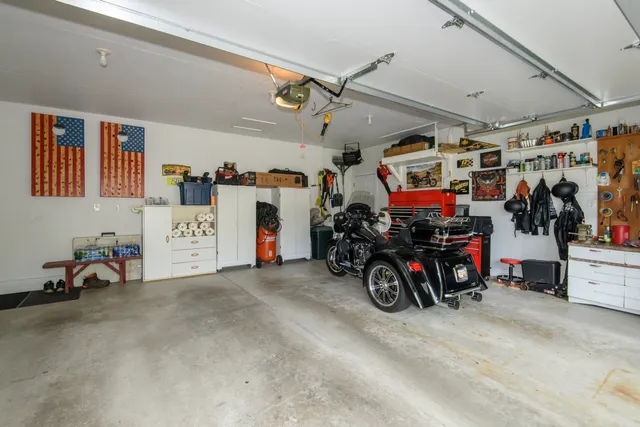 $525,000 | S75W32101 Paul Lane, Mukwonago, WI 53149