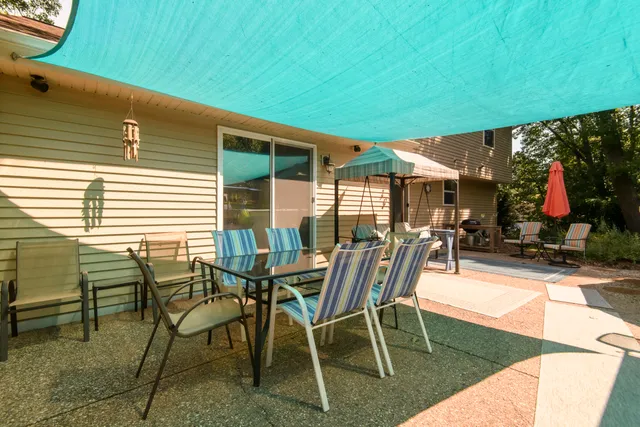 $525,000 | S75W32101 Paul Lane, Mukwonago, WI 53149