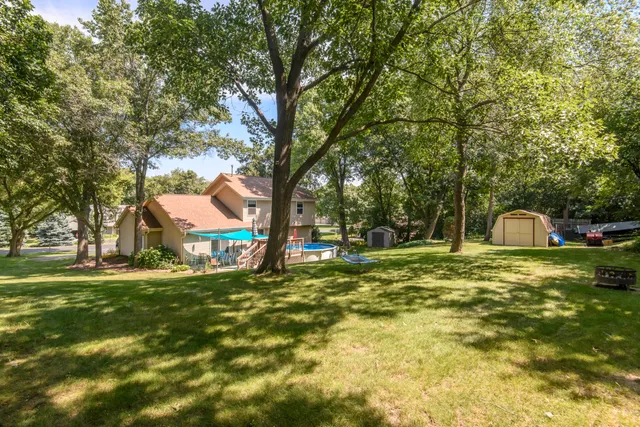 $525,000 | S75W32101 Paul Lane, Mukwonago, WI 53149