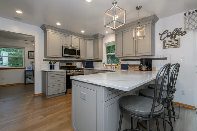 $525,000 | S75W32101 Paul Lane, Mukwonago, WI 53149