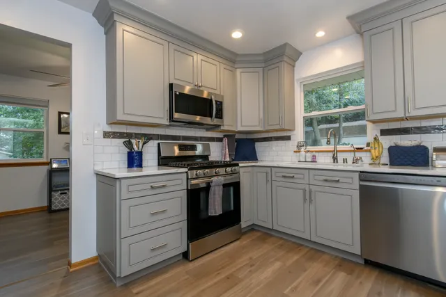 $525,000 | S75W32101 Paul Lane, Mukwonago, WI 53149