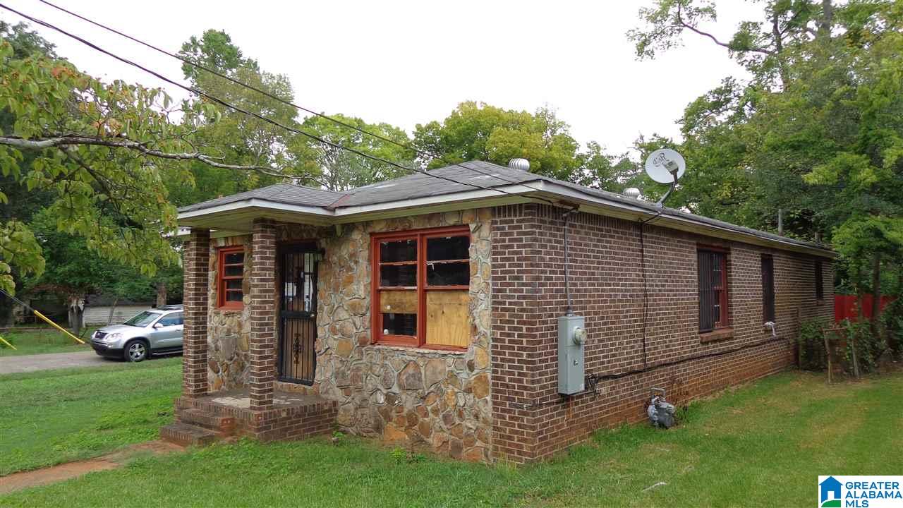 1301 14th Place Southwest Birmingham, AL 35211 - Photo 2 of 17